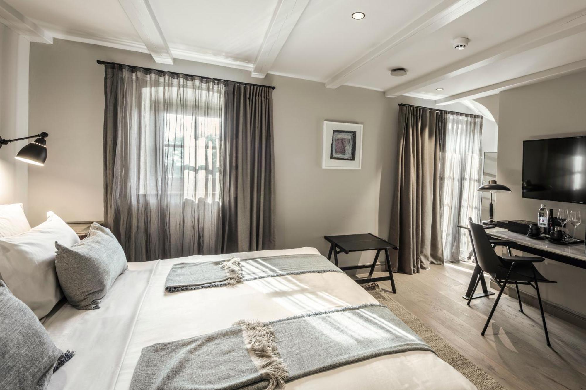 San Canzian Hotel & Residences - Small Luxury Hotels Of The World بوجي الغرفة الصورة