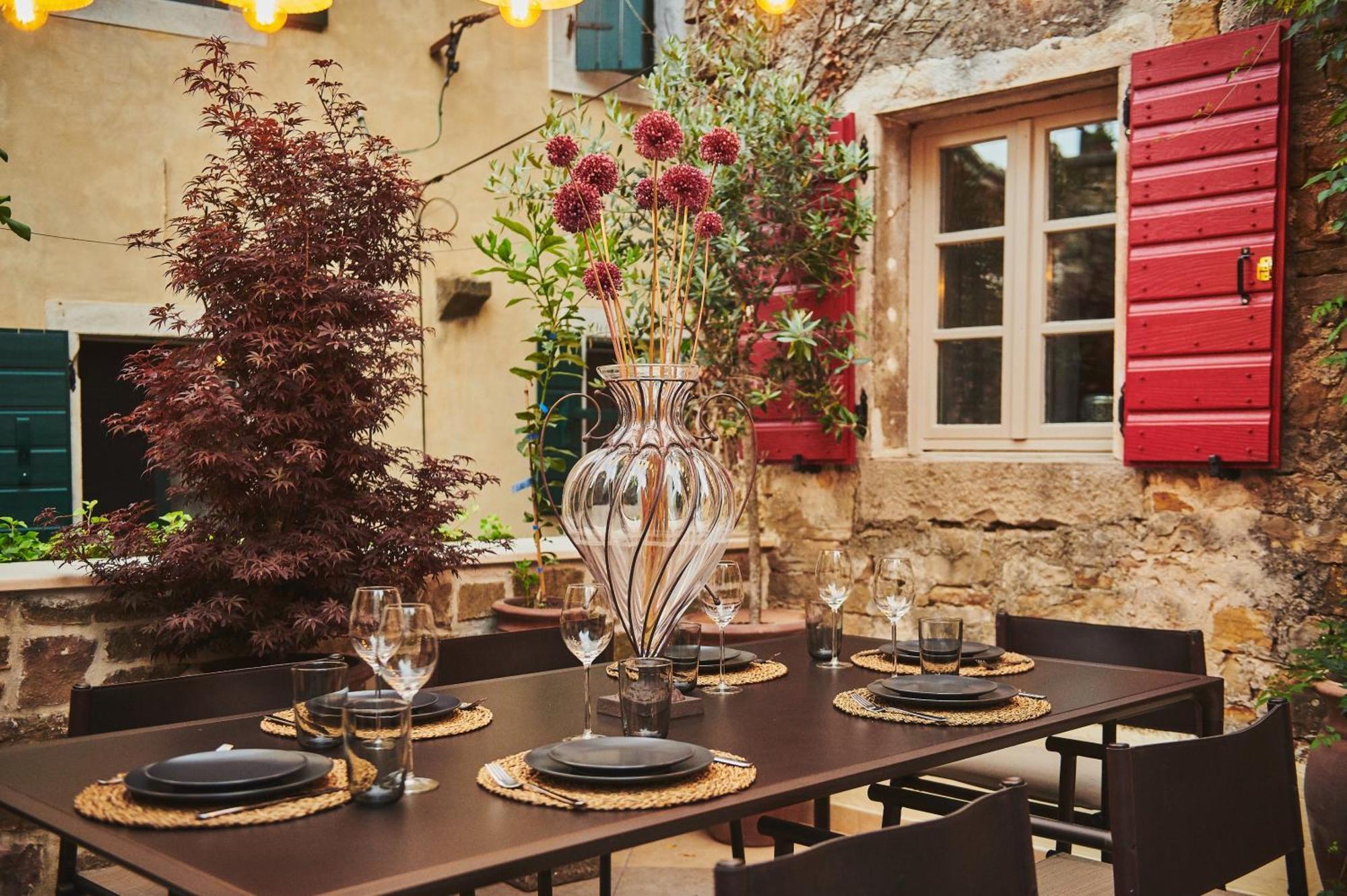 San Canzian Hotel & Residences - Small Luxury Hotels Of The World بوجي الغرفة الصورة