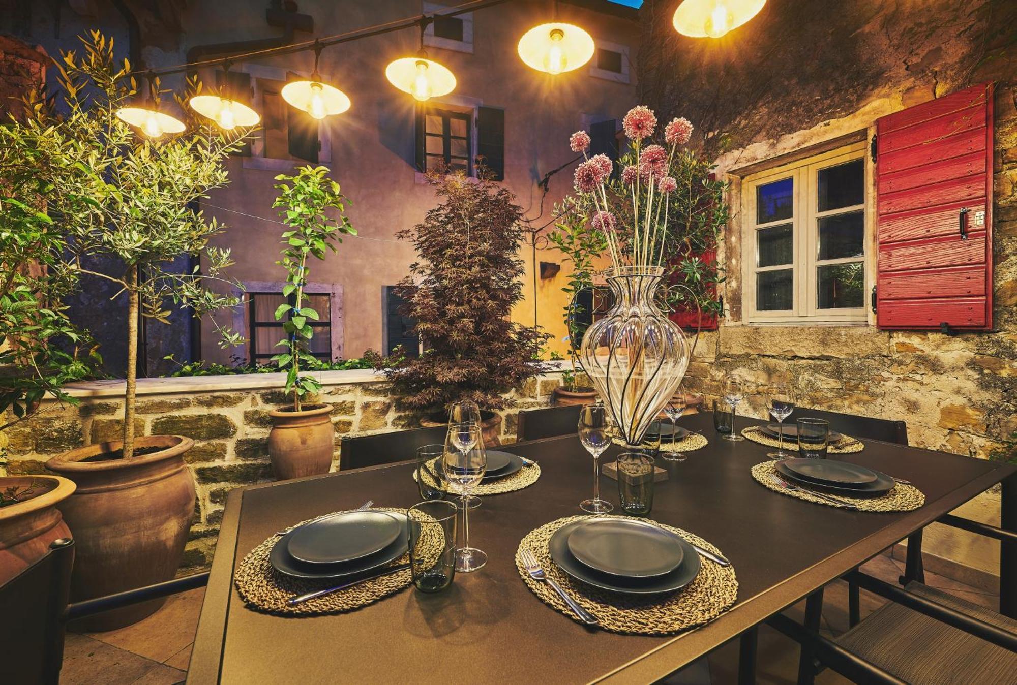 San Canzian Hotel & Residences - Small Luxury Hotels Of The World بوجي الغرفة الصورة